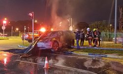 Tırla çarpışan otomobil küle döndü, alevler 3 saatte söndürüldü