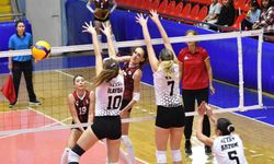 Yunusemre’nin Sultanları Altay’ı 36-34’lük setle geçti