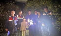 Kuşadası’nda kaybolan aileyi jandarma ekipleri kurtardı