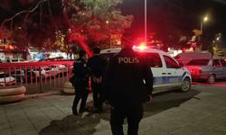Para istediği annesini bıçakla rehin aldı