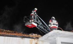 Yangında ev kül oldu, 4 kişilik aile zor kurtuldu