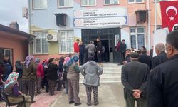 20 yıldır  çalıştığı okulda kalbine yenik düştü