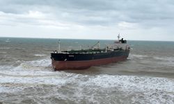 Karaya oturan tanker havadan görüntülendi! Mürettebatın durumu belli oldu
