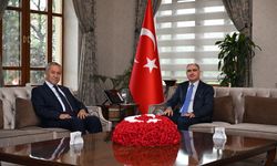 Bülent Arınç'tan Manisa Valisi Özkan'a ziyaret