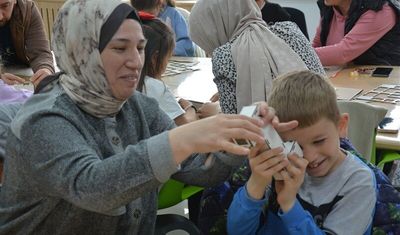 Demirci'de çocuklar bayramı bilimle kutladı