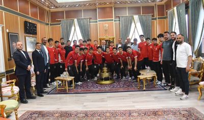 Genç kramponlara Başkan Balaban'dan destek