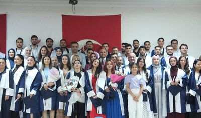 CBÜ Sarıgöl MYO'da mezuniyet sevinci