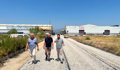 Turgutlu’da sanayi sitesine 5 bin metrekarelik asfalt hamlesi