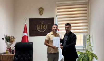 MHP Şehzadeler İlçe Başkanı Taşkıran mazbatasını aldı