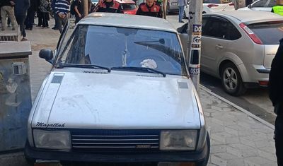 Manisa'da polisten kaçarken ters yöne giren şahıs, kaldırımda sıkıştı