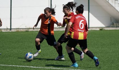 Okul Sporları Futbol Yıldızlar Türkiye Yarı Finalleri Manisa’da başladı