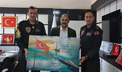 SOLOTÜRK uçuş ekibinden Demirci Belediyesine ziyaret