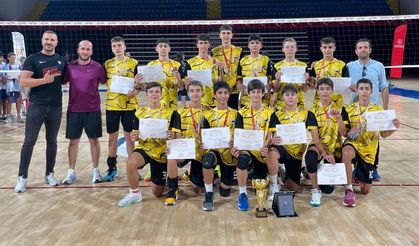 Manisa Erkek Voleybol Takımı Türkiye Şampiyonu oldu