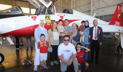 Manisalı şehit aileleri ve gazilerden Çiğli 2. Hava Üssü’ne anlamlı ziyaret