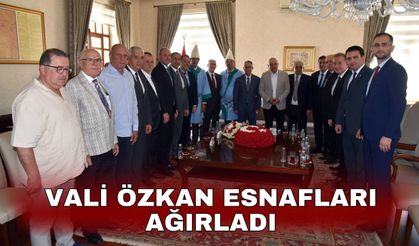 Vali Özkan esnafları ağırladı