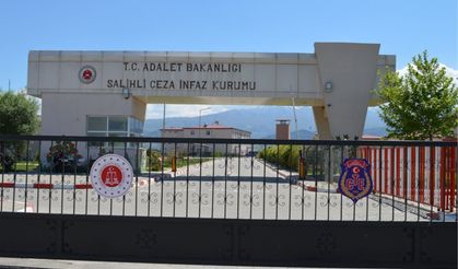 Salihli’de 18 yıl 9 ay hapis cezası bulunan firari saklandığı evde yakalandı