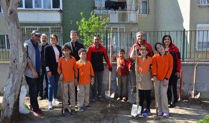 Manisa'da okul bahçeleri bağa dönüşüyor