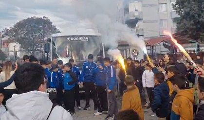 Türkiye şampiyonlarına Salihli’de coşkulu karşılama