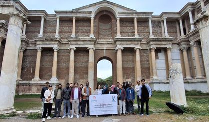 Uluslararası öğrenciler Sardes’te tarihle buluştu