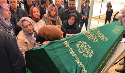 11 yaşındaki Almina'nın son yolculuğunda annenin ağıtları yürek yaktı