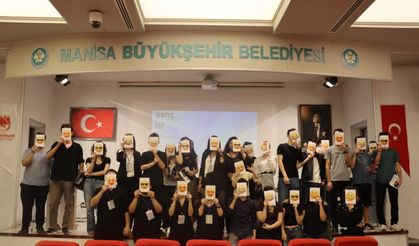Yunusemre’de gençler ‘Açık mikrofon’ etkinliğinde söz aldı