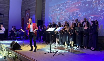 Alaşehir’de 'İstanbul Şarkıları' rüzgarı