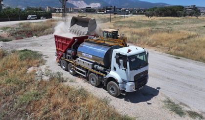 Altyapısı tamamlanan yollar asfaltlanıyor