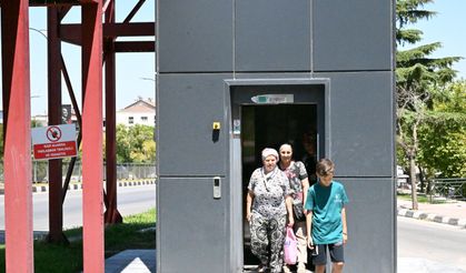 Manisa Büyükşehir’den Kuşlubahçe’deki üst geçide asansör kolaylığı