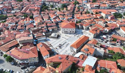 Kula’nın tarihi merkezine yeni meydan
