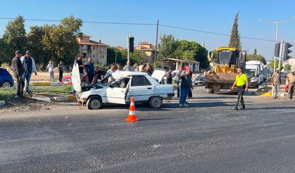 Manisa’da otomobil ile motosiklet çarpıştı: 4 yaralı