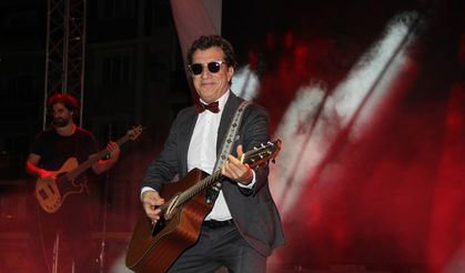 Kula, Ayna'nın şarkılarıyla coştu