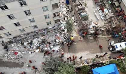 İstanbul Valiliği: "Maltepe'de 1 kişi hayatını kaybetti, 3 kişiyi arama kurtarma çalışmaları sürüyor"