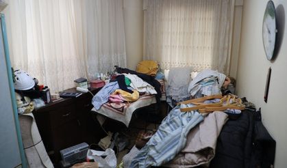 Manisa'da çöp evden 6 kamyon atık çıkarıldı