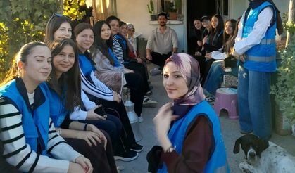 Manisalı gençler yaşlıları yalnız bırakmıyor