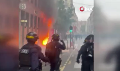 Fransa’da protestolar kontrolden çıktı! Tarihi bina ateşe verildi