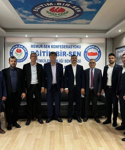 Eğitim-Bir-Sen Yunusemre'de bayrak değişimi