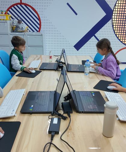 Bilim Demirci bölgenin eğitim üssü oldu