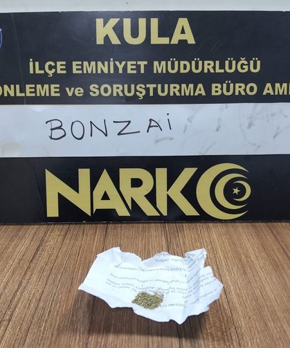 Kula’da aranan 3 şahıs tutuklandı