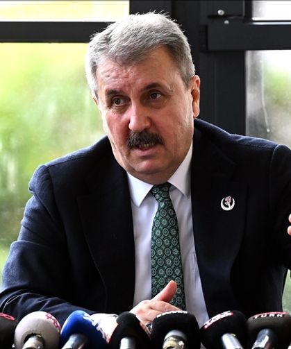 BBP Genel Başkanı Destici: "Savaş mı var bu ülkede de CHP barış konferansı düzenledi?"
