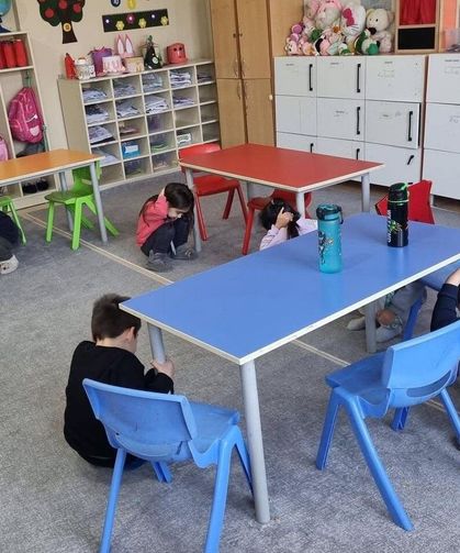 Deprem anında hayat kurtaran kuralları öğrendiler