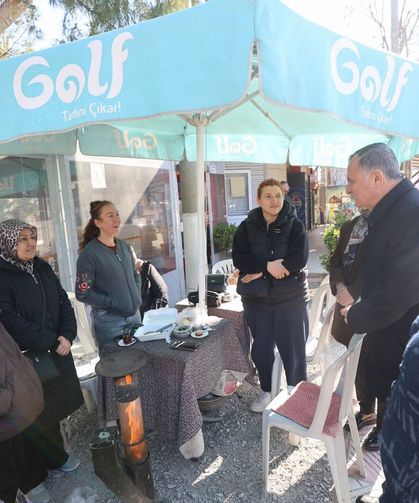 Başkan Balaban Mesir Mahallesi esnafıyla buluştu