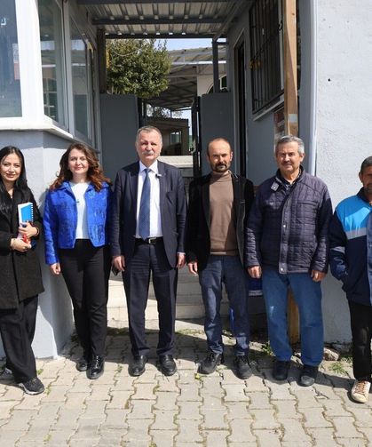 Vatandaşların talepleri dinlenip çözüm üretiliyor