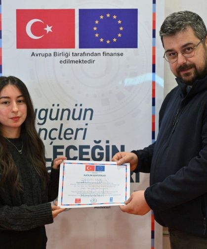 Manisa Büyükşehir Belediyesinden gençlere dijital gelecek vizyonu