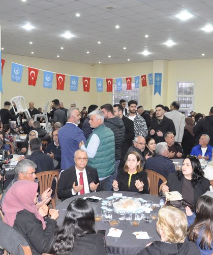 Salihli’de Ülkü Ocakları tarafından Şehitler İçin Vefa Sofrası Kuruldu