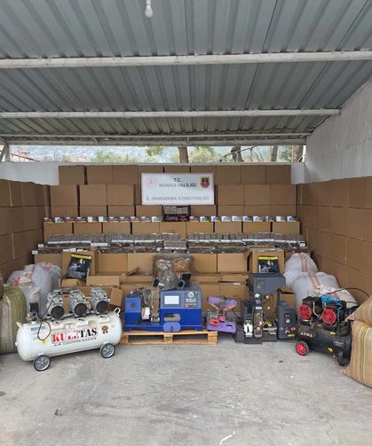 Kırkağaç'ta kaçak sigara operasyonunda 1 tutuklama