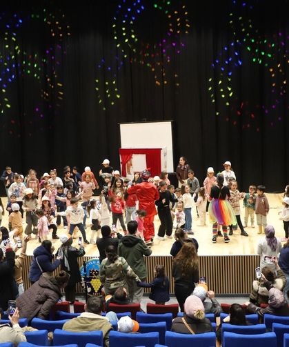 Turgutlu’da tiyatroya ve çocuk festivaline yoğun ilgi