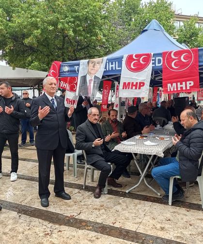 Alparslan Türkeş Salihli’de dualarla anıldı