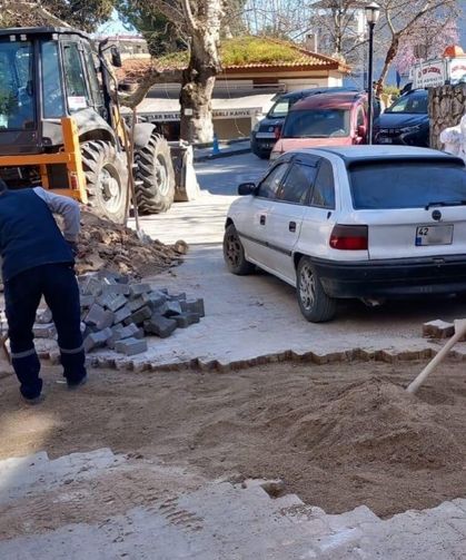 Şehzadeler’de bozulan yol ve kaldırımlar için ihale yapıldı