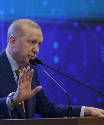 Cumhurbaşkanı Erdoğan: "Ailevi değerleri milli güvenlik ve beka meselesi olarak görüyoruz"