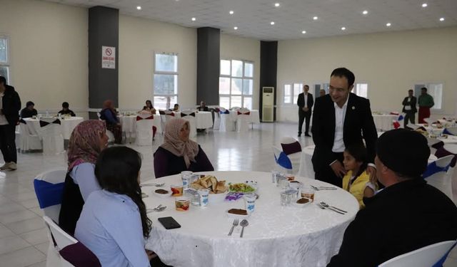 Selendi'de şehit aileleri ve gaziler onuruna iftar yemeği